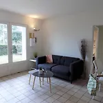 Royan - Plage du Chay - APPARTEMENT en REZ-DE-JARDIN avec APERCU MER