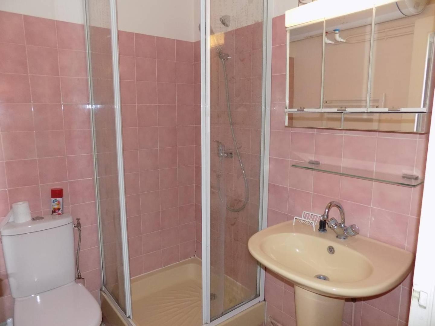 Appartement - Du Chay - En Rez-de-jardin Avec Apercu *