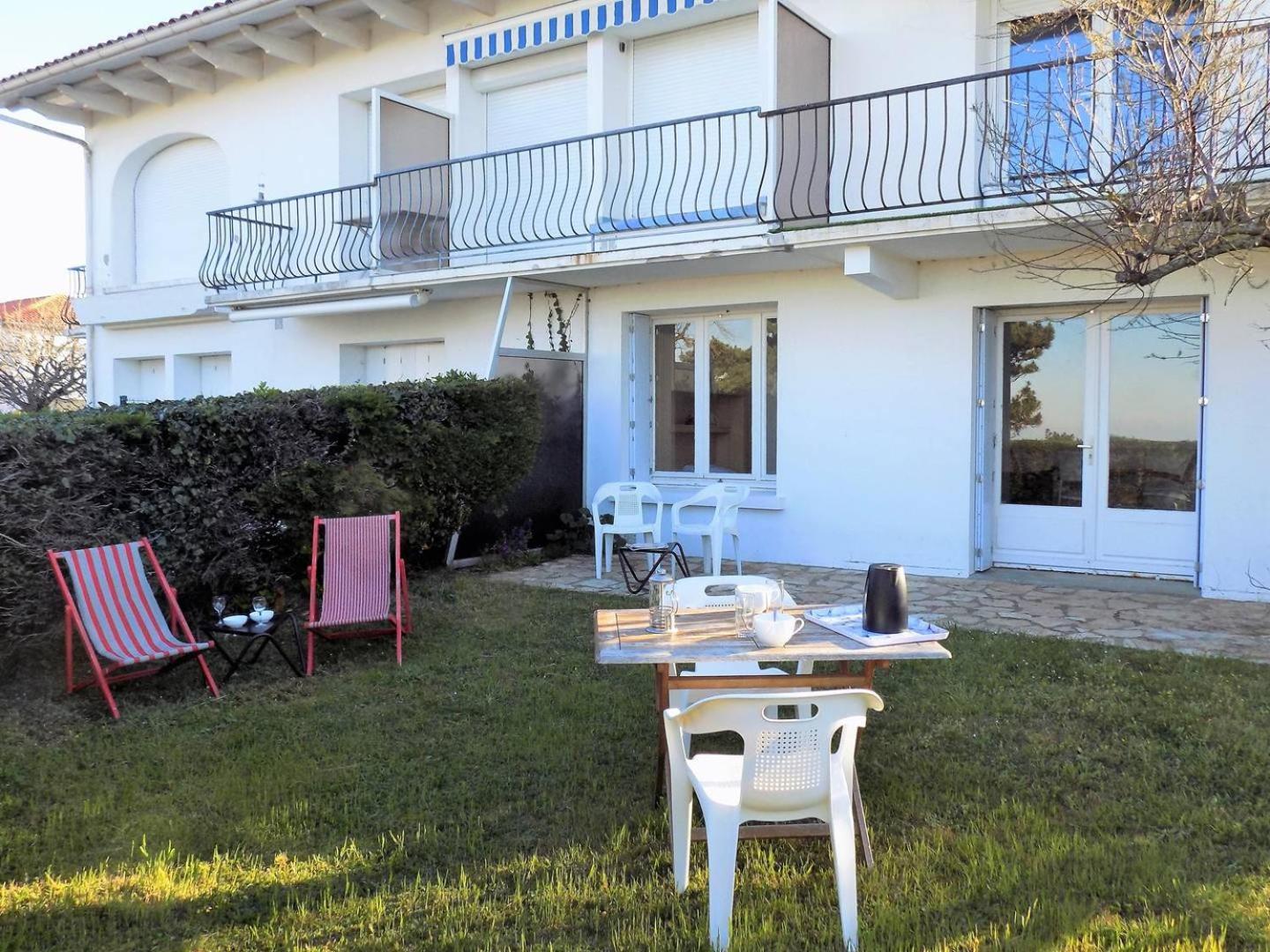 - Du Chay - En Rez-de-jardin Avec Apercu Appartement Royan